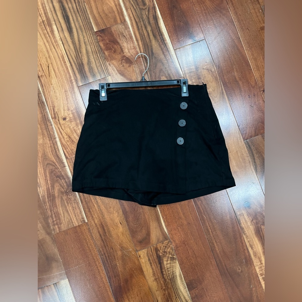 ZARA SKORT (SKIRT W/ SHORTS)🥂🥂